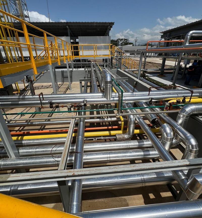 Aislamiento térmico en tuberias devapor, HFO, lodos en CentralTermoeléctrica.